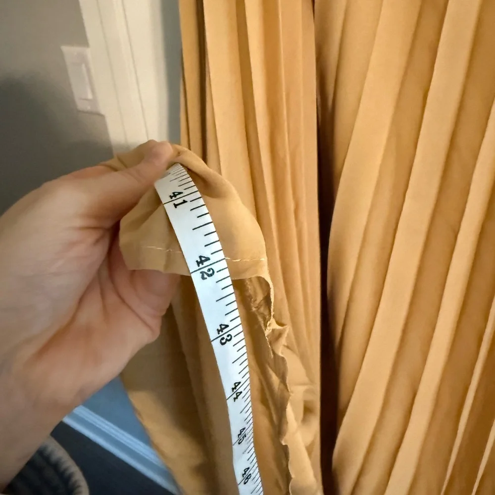 Gold Maxi Pleated Skirt - Picture 4 of 4